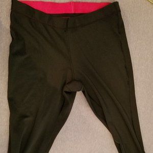 New Balance Capri Leggings, Size Medium